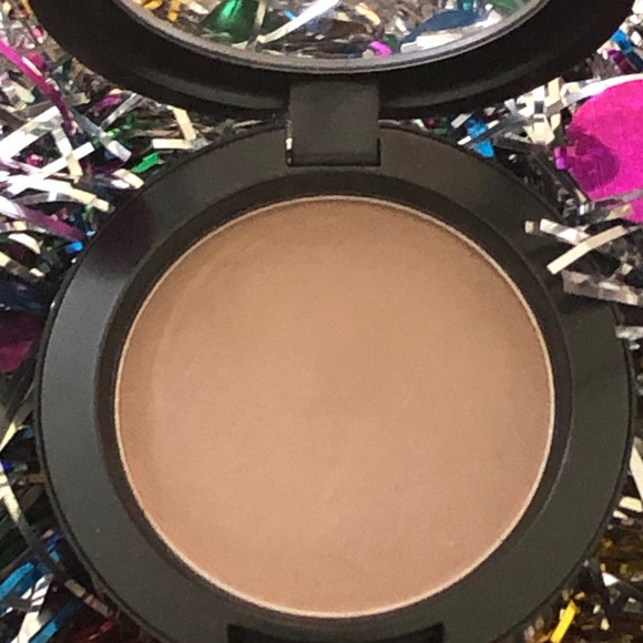 Mac Taupe Shape Blush - Picture 2 of 3